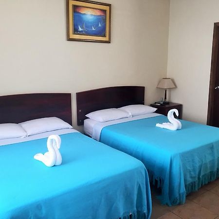 Hostal Baltra Пуэрто-Айора Экстерьер фото