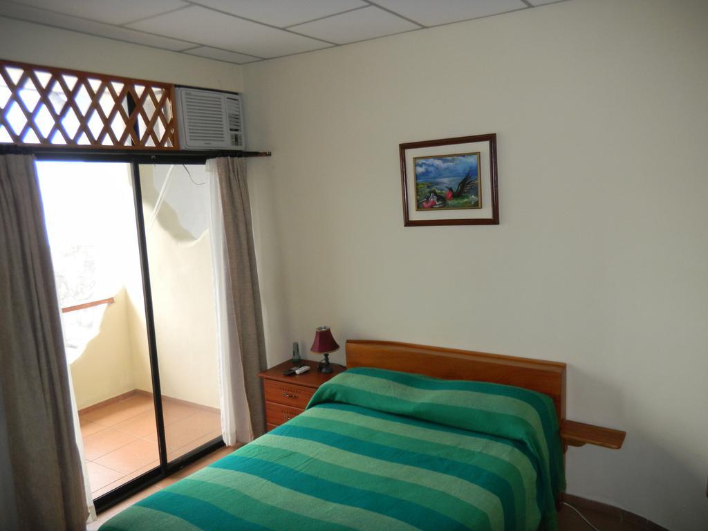 Hostal Baltra Пуэрто-Айора Номер фото