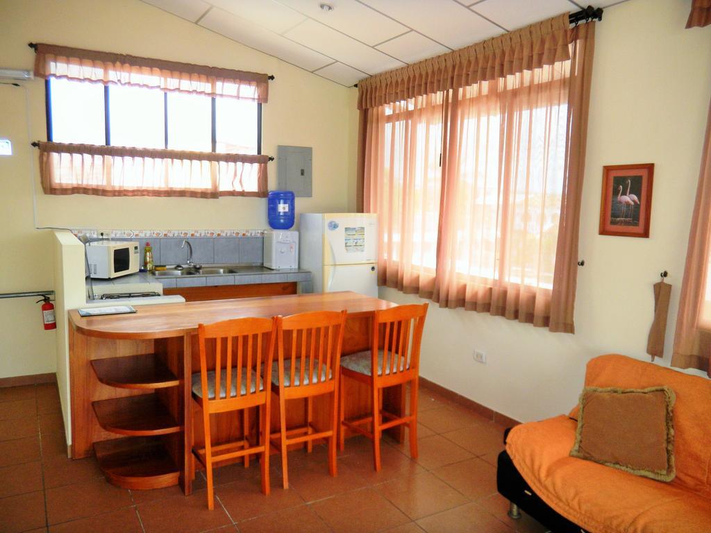 Hostal Baltra Пуэрто-Айора Экстерьер фото