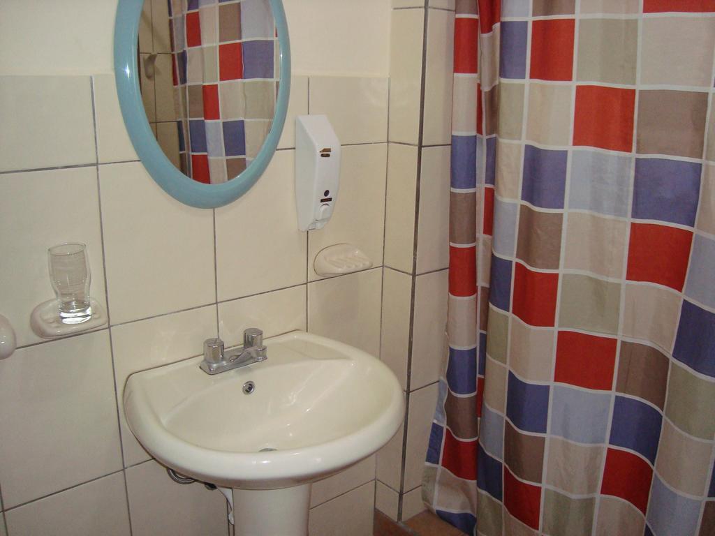 Hostal Baltra Пуэрто-Айора Номер фото